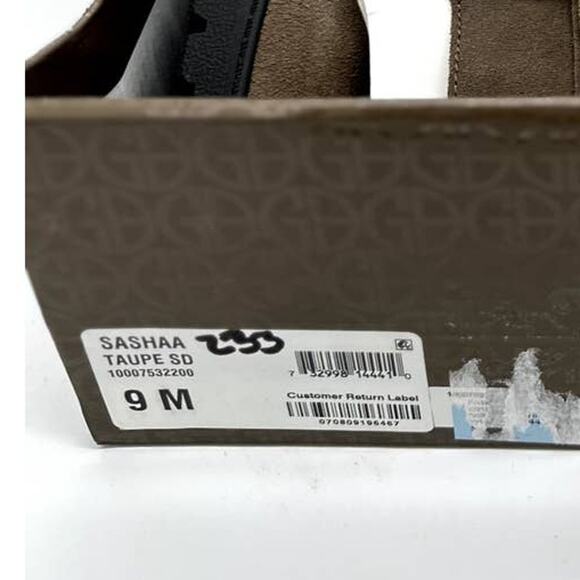 Giani Bernini Sashaa Memory-Foam Water-Resistant Booties NIB Sz 9 Taupe Suede - Picture 2 of 9